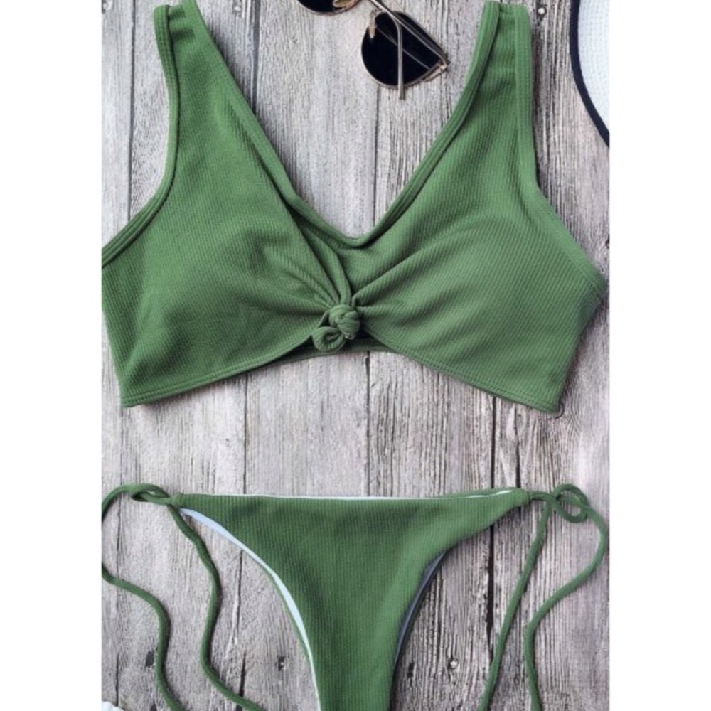 String, bralette bikini (top and bottom included)